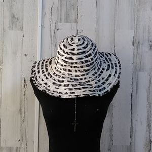 0626 The Accessory Collective w/ ❤️NYC Hat